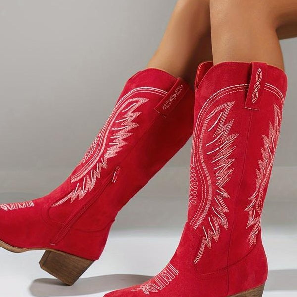 Women's low-heeled cigarette boots